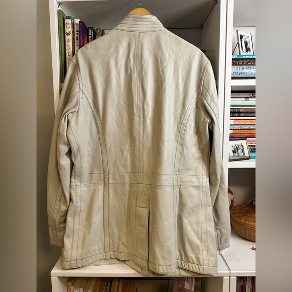 DKNY Vintage Leather Jacket.  Size XL - Picture 10 of 13